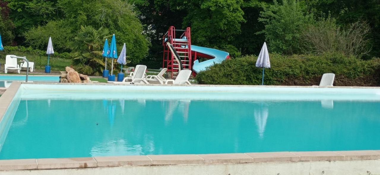 Camping Des Bains Saint-Honore-les-Bains Exterior foto