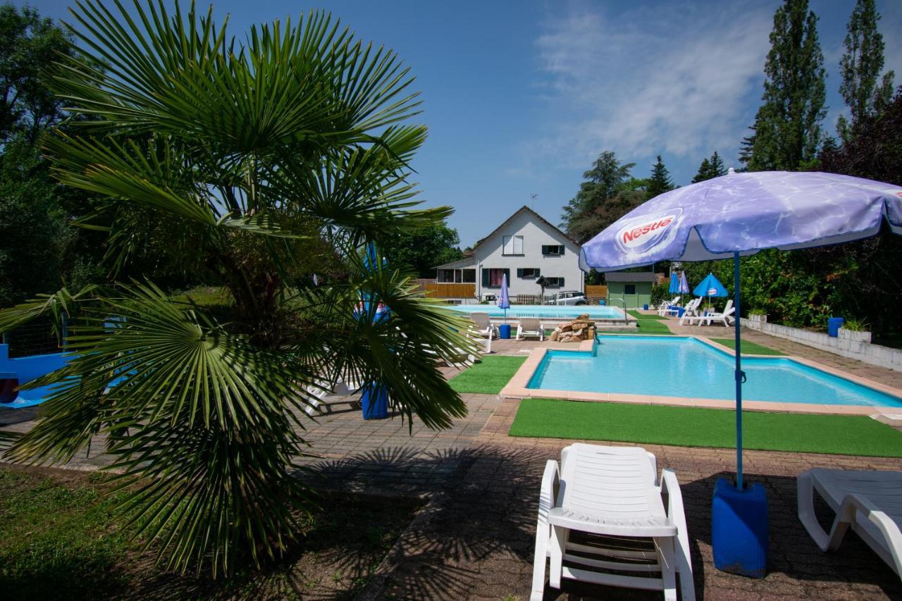 Camping Des Bains Saint-Honore-les-Bains Exterior foto