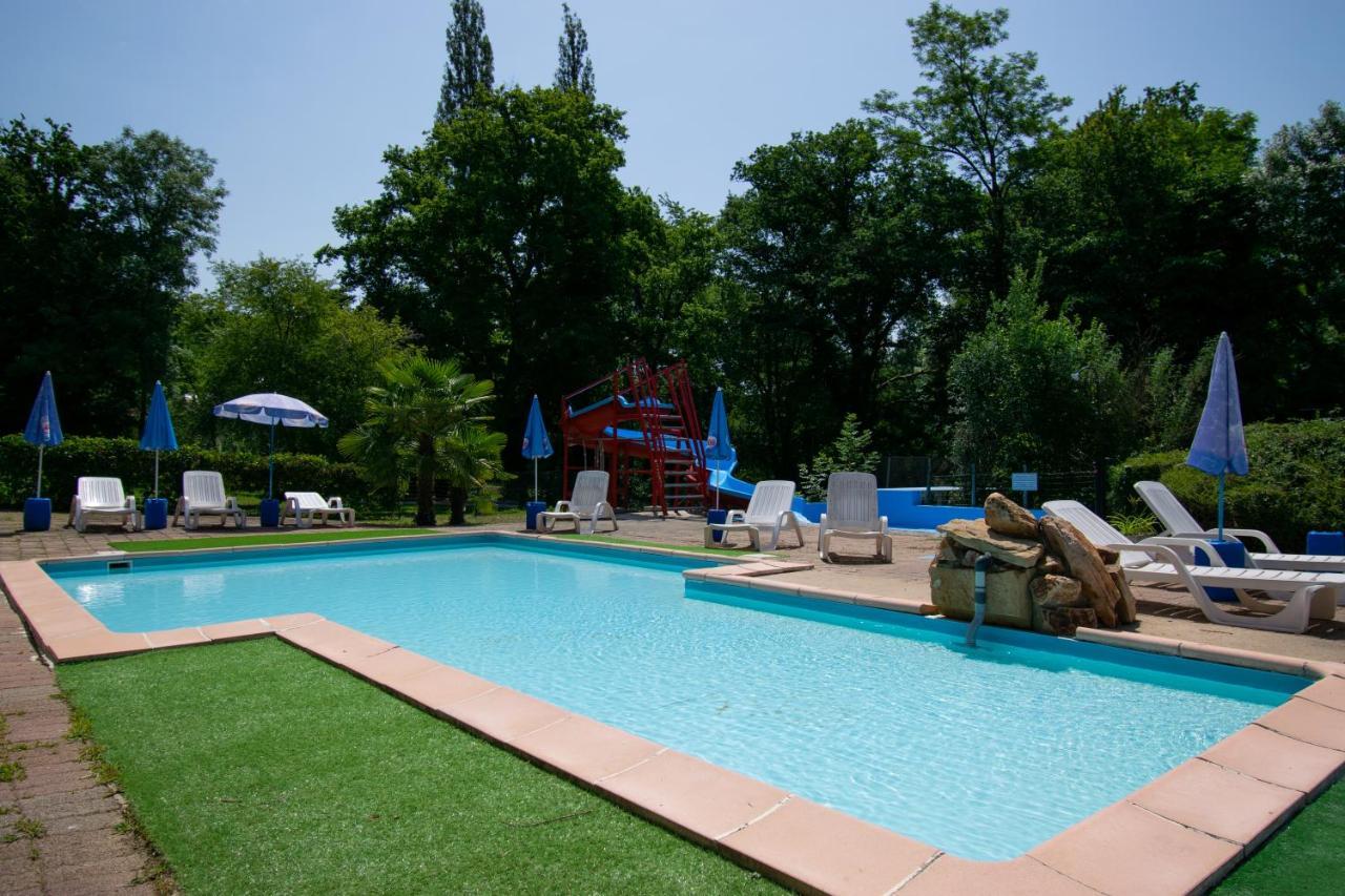 Camping Des Bains Saint-Honore-les-Bains Exterior foto