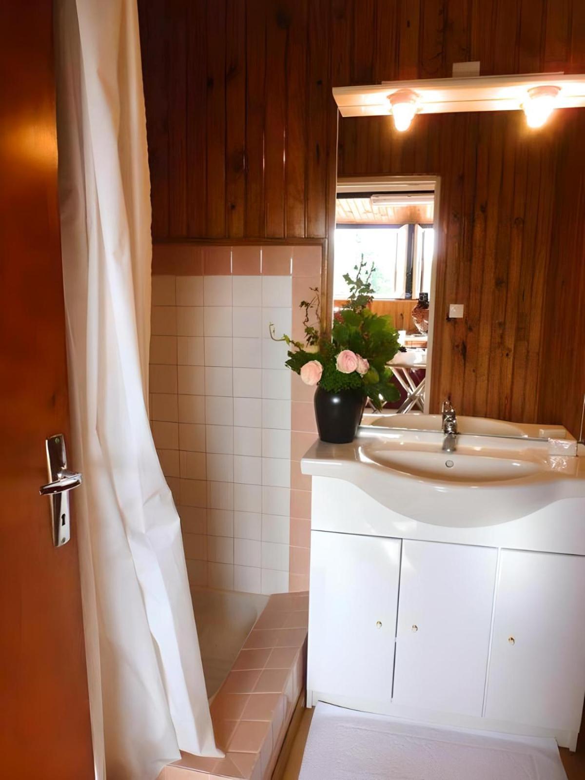 Camping Des Bains Saint-Honore-les-Bains Exterior foto