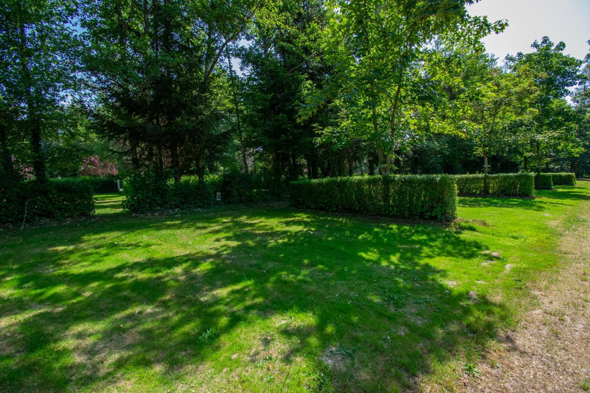 Camping Des Bains Saint-Honore-les-Bains Exterior foto